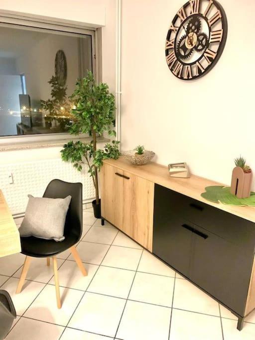 Apartament Tour De L'Europe, En Plein Centre Avec Parking. Miluza Zewnętrze zdjęcie